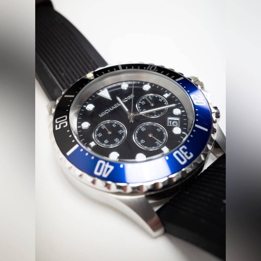 Michael Kors Everest Silicone Navy Black Watch MK8365 - Picture 6 of 13